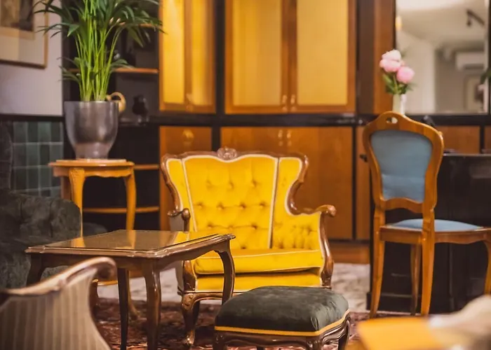 Henri Hotel