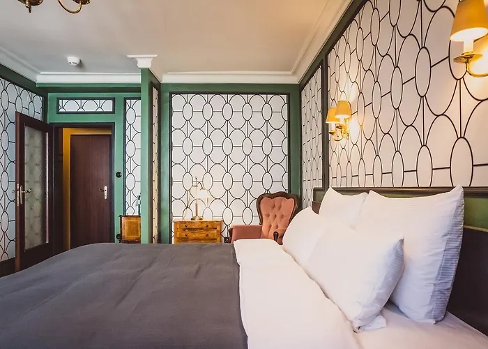 Hotel Henri 4*