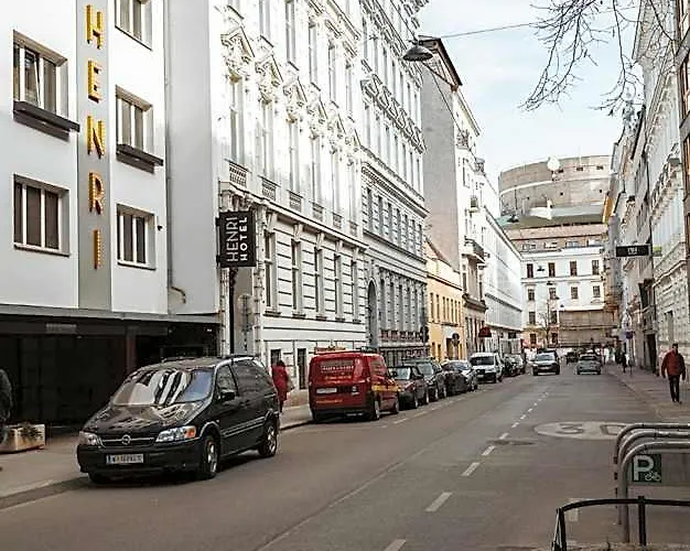 Hotel Henri 4*