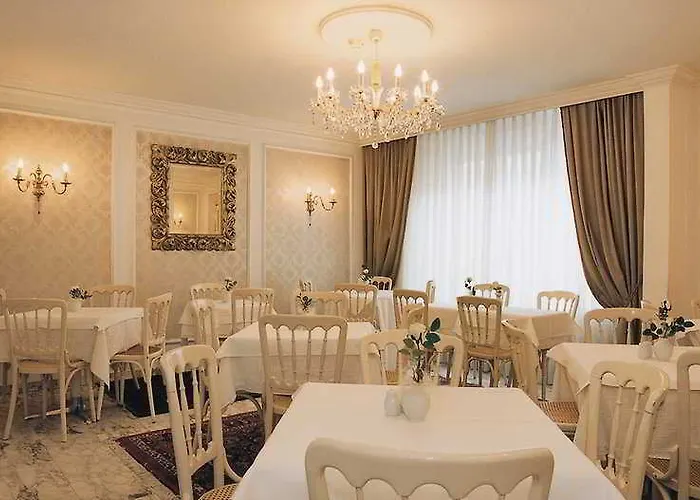 Henri Hotel 4*