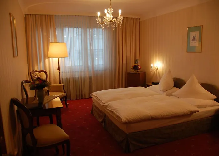Henri Hotel