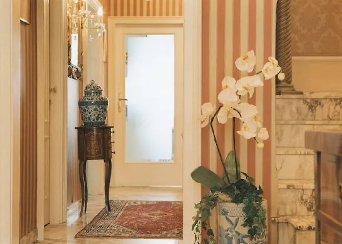Hotel Henri 4*